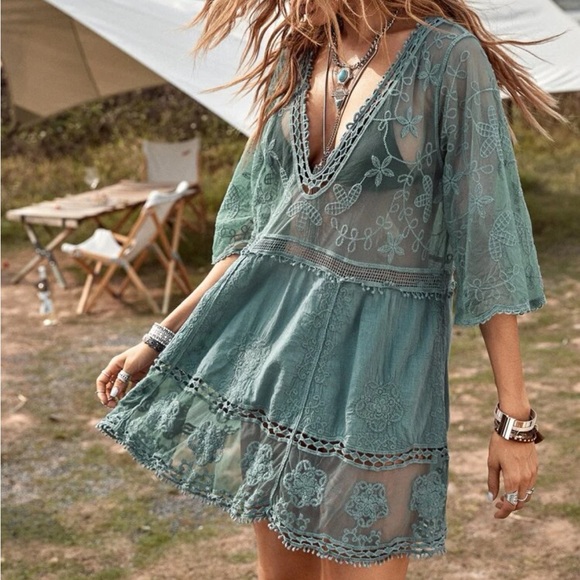 Boho floral embroidered beach cover up - Picture 5 of 6